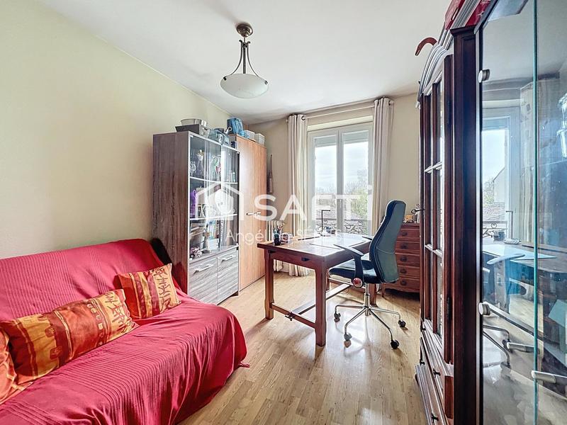 Maison - 228 m² - 8 pièces