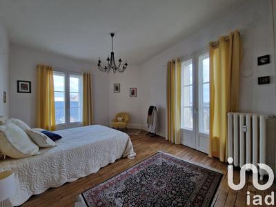 Appartement - 186 m² - 6 pièces