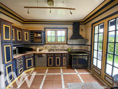 Maison - 190 m² - 6 pièces