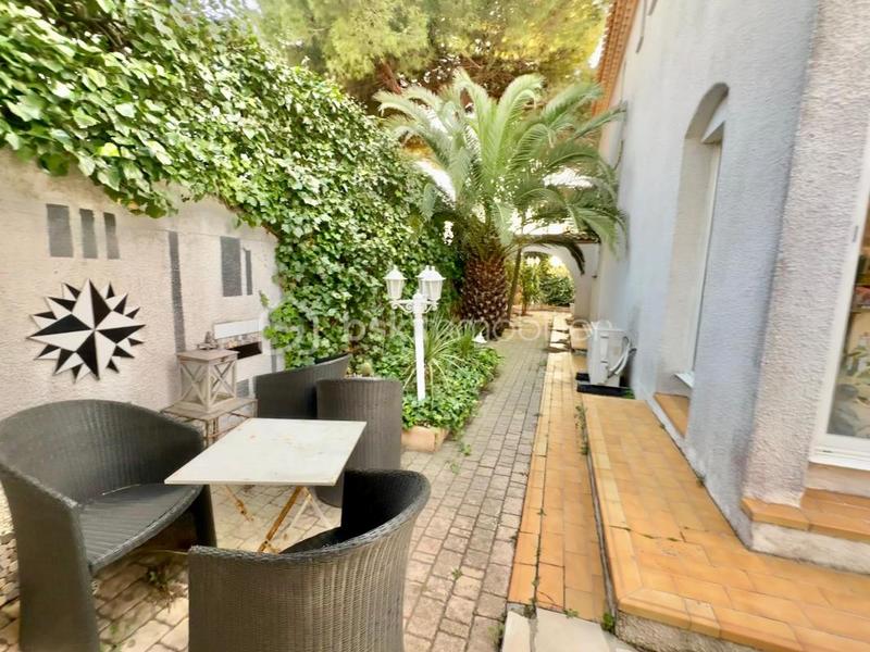 Villa - 220 m² - 11 pièces