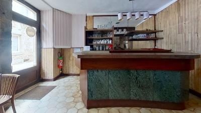 Local commercial - 257 m² - 8 pièces