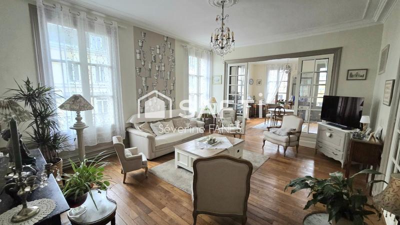 Appartement - 120 m² - 5 pièces