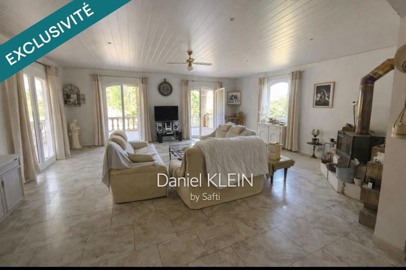 Maison - 230 m² - 6 pièces