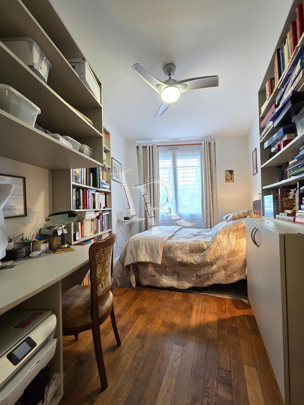 Maison - 303 m² - 9 pièces