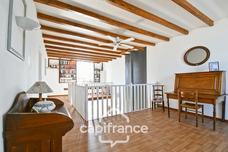 Maison - 268 m² - 10 pièces