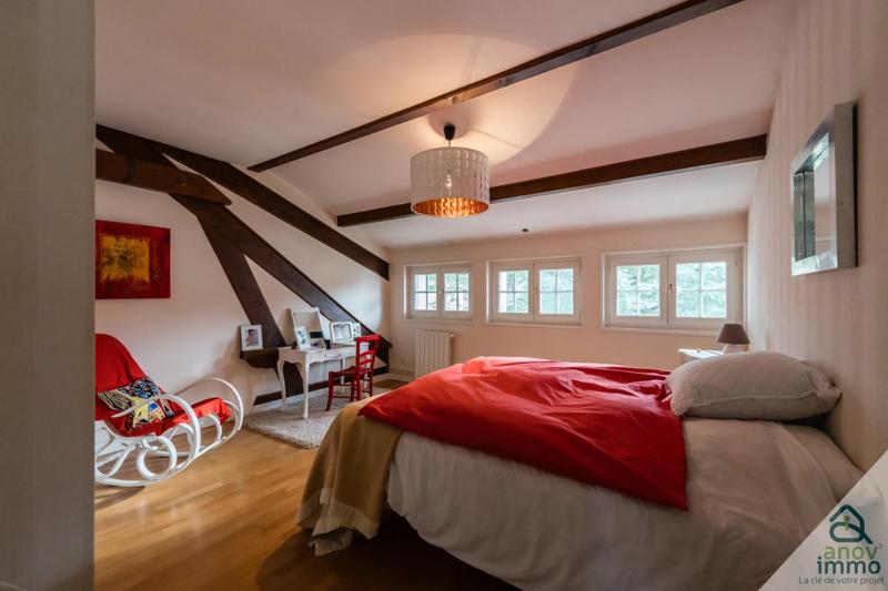 Propriété - 295 m² - 8 pièces