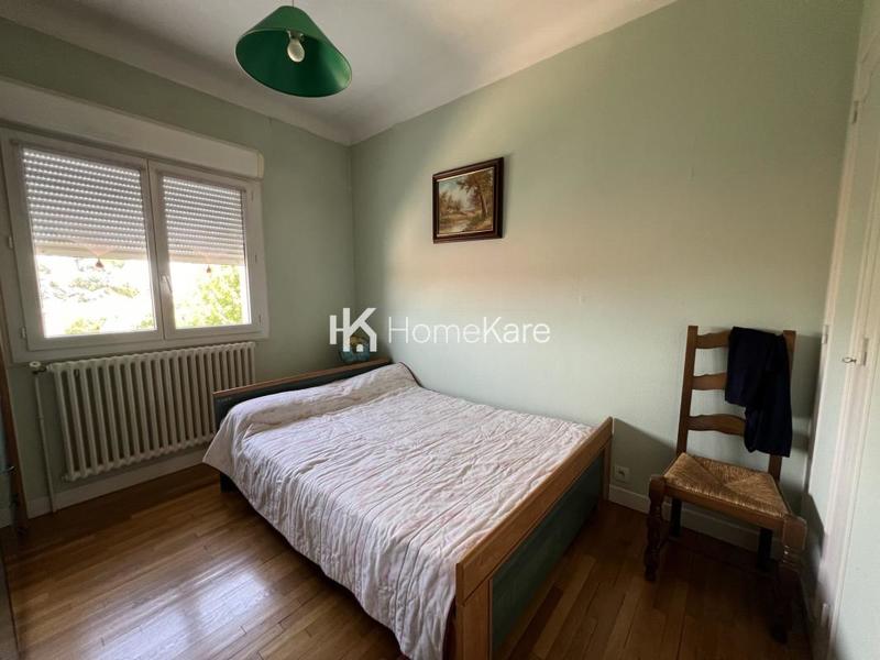 Maison - 200 m² - 7 pièces