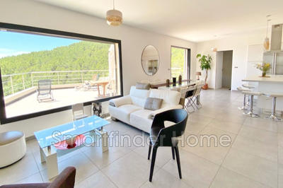 Maison - 194 m² - 6 pièces