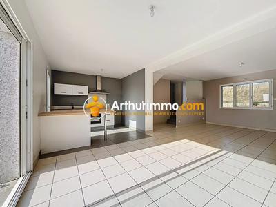 Maison - 90 m² - 4 pièces