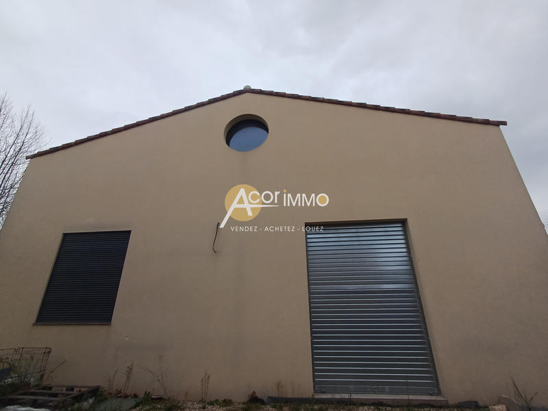 Local commercial - 1 532 m²
