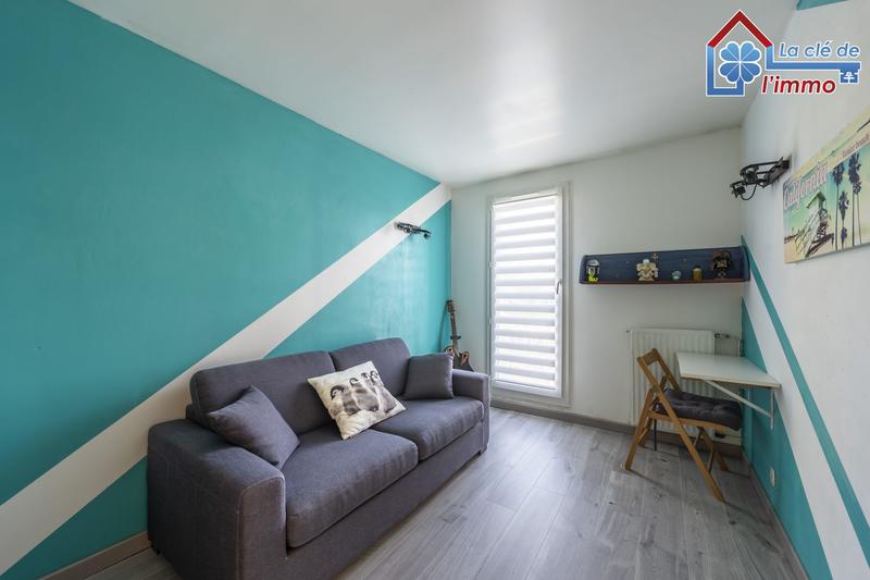 Maison traditionnelle - 92 m² - 5 pièces