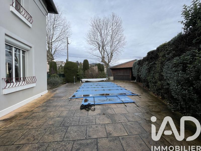 Maison - 163 m² - 7 pièces