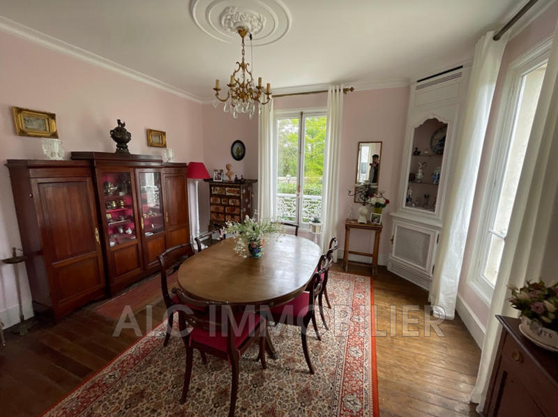 Propriété - 174 m² - 7 pièces