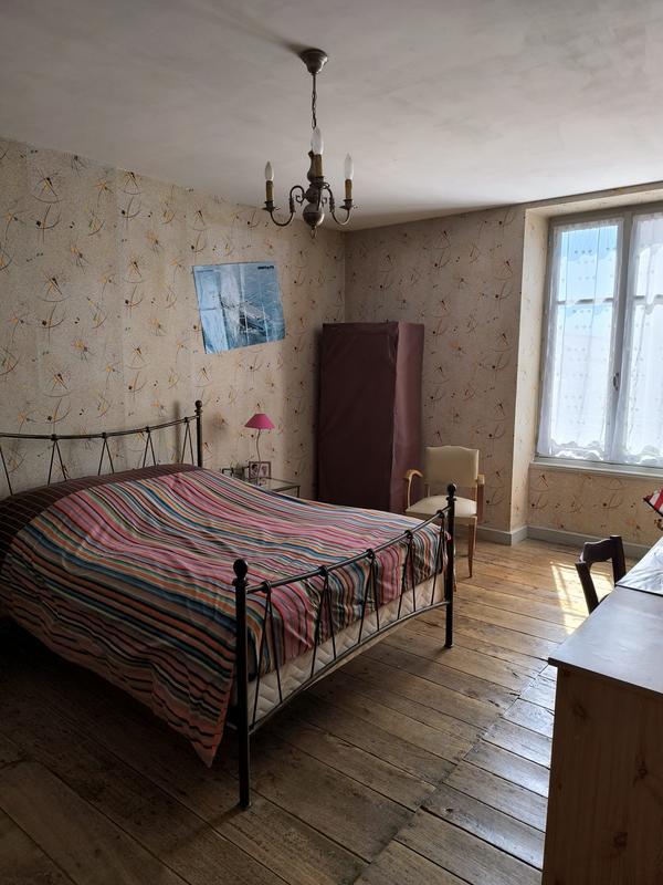 Maison - 201 m² - 7 pièces