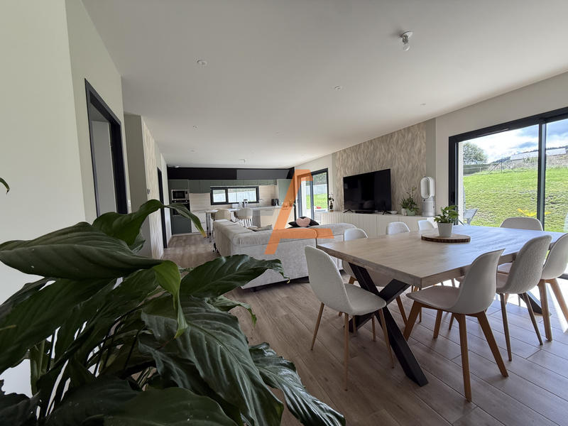 Villa - 115 m² - 4 pièces