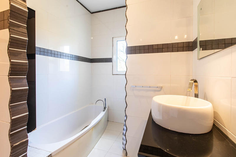 Maison - 142 m² - 6 pièces