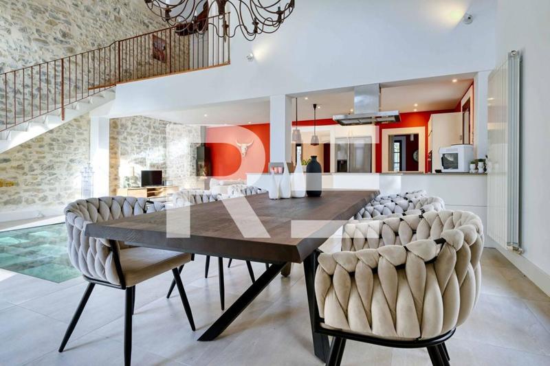 Maison - 166 m² - 6 pièces