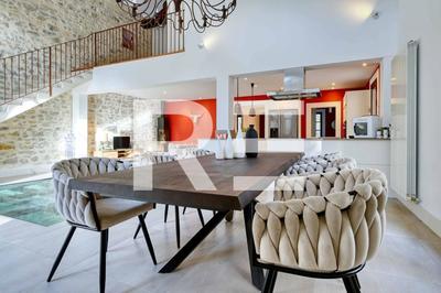 Maison - 166 m² - 6 pièces