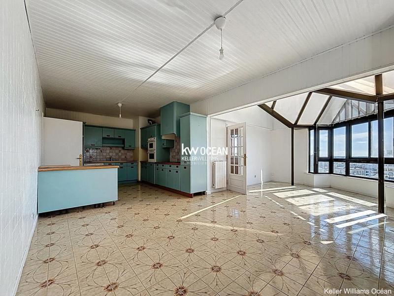 Appartement - 258 m² - 7 pièces