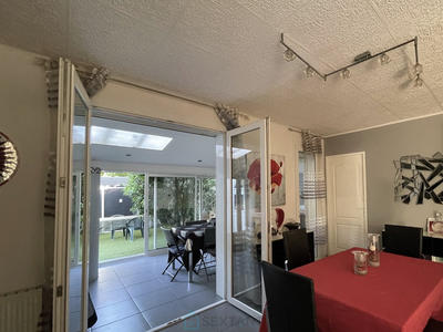 Maison - 98 m² - 5 pièces