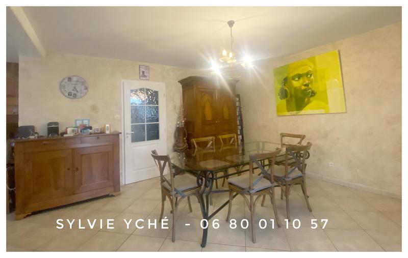Villa - 151 m² - 6 pièces