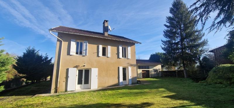 Maison - 200 m² - 6 pièces