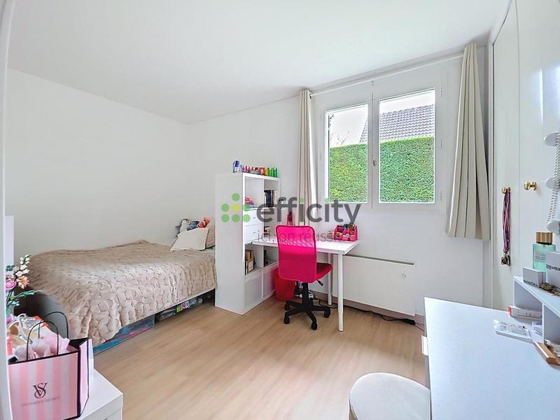 Pavillon - 200 m² - 7 pièces