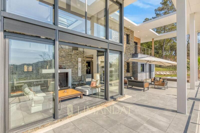 Villa - 424 m² - 7 pièces