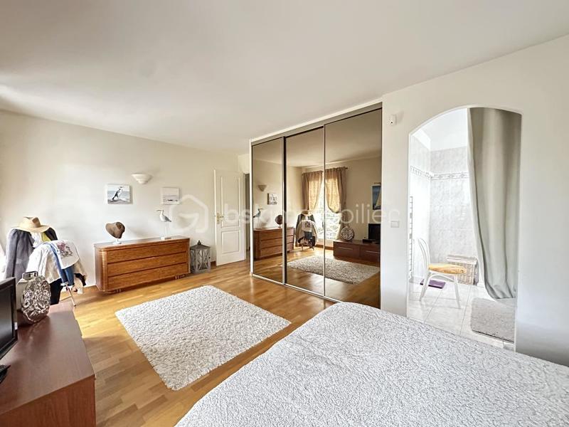 Maison traditionnelle - 170 m² - 6 pièces