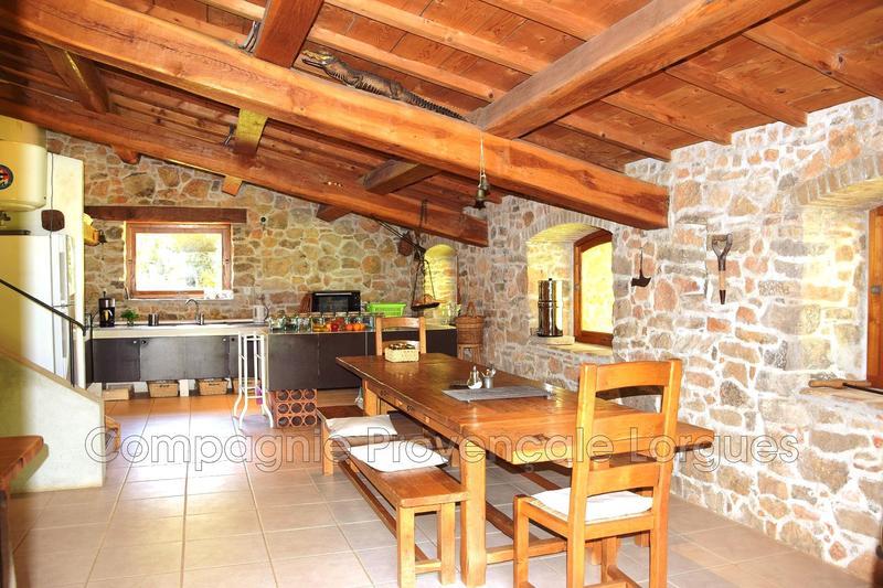 Maison - 215 m² - 7 pièces