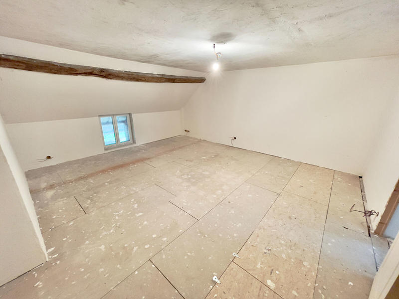 Maison - 230 m² - 5 pièces