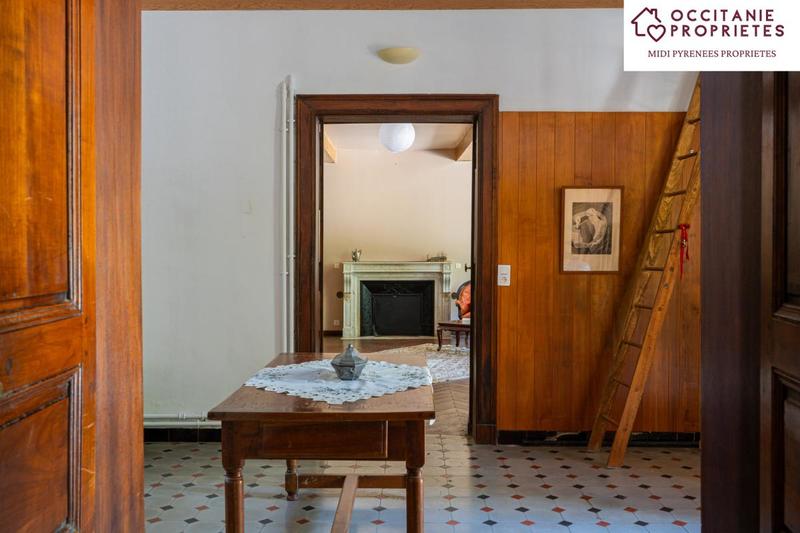 Maison de maîtres - 409 m² - 13 pièces