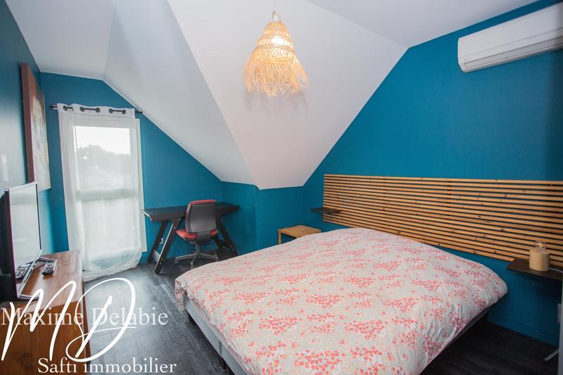 Maison - 180 m² - 8 pièces