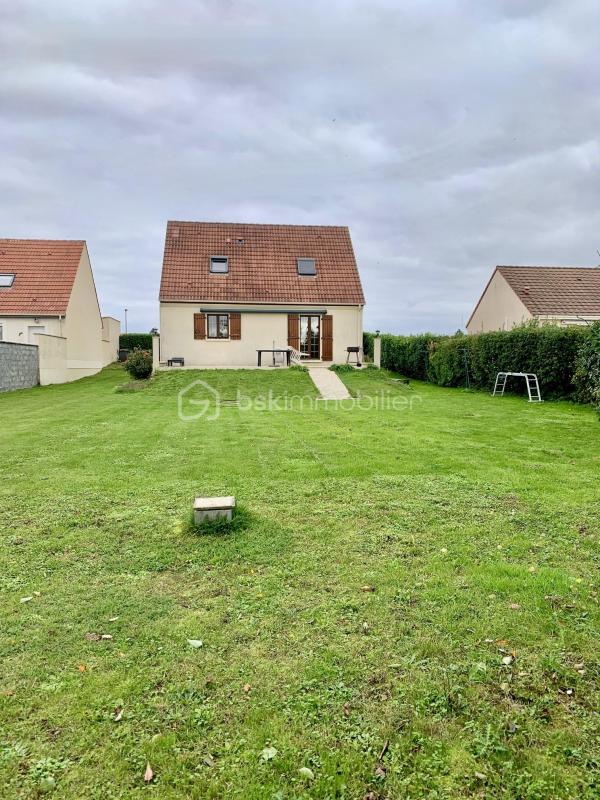 Maison traditionnelle - 105 m² - 6 pièces