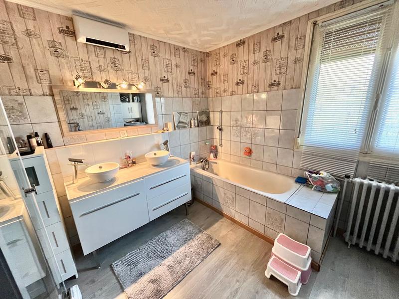 Maison - 75 m² - 4 pièces