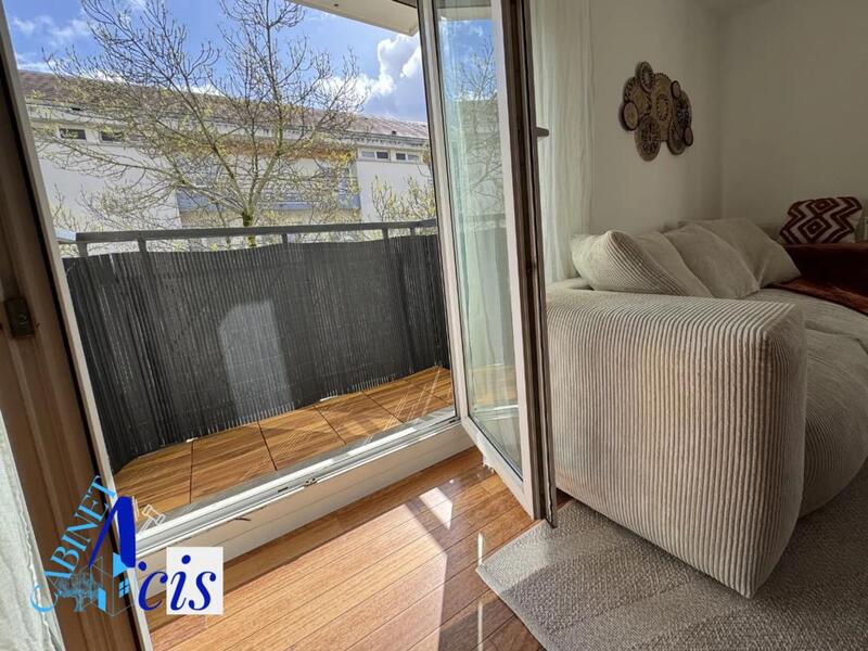 Appartement - 81 m² - 4 pièces