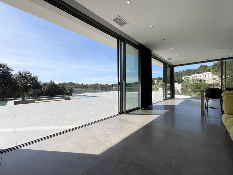 Maison contemporaine - 186 m² - 5 pièces