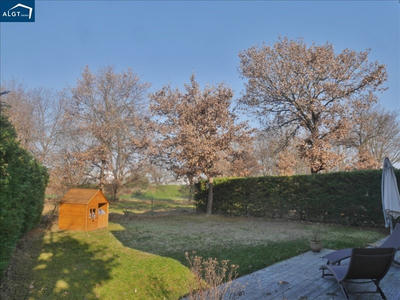 Maison - 93 m² - 4 pièces