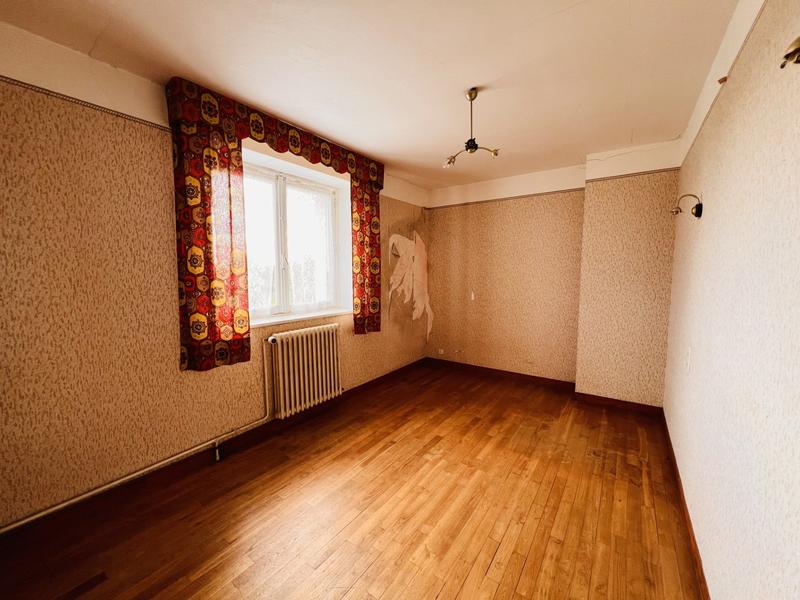 Maison ancienne - 210 m² - 18 pièces