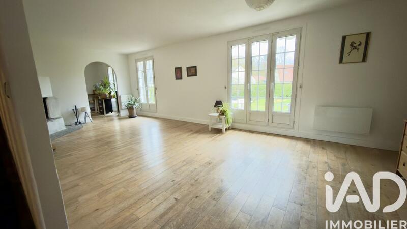 Maison - 235 m² - 7 pièces