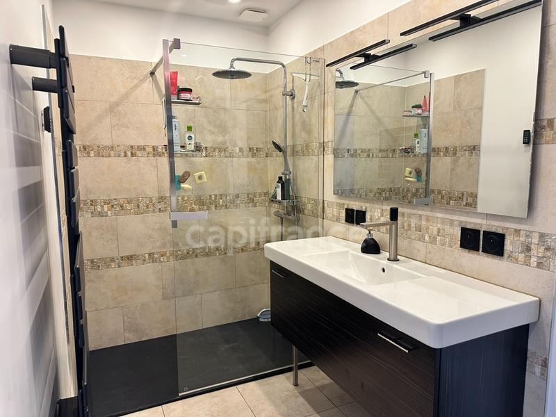 Maison - 167 m² - 7 pièces