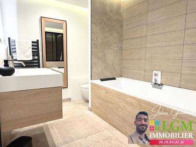 Loft - 63 m² - 4 pièces