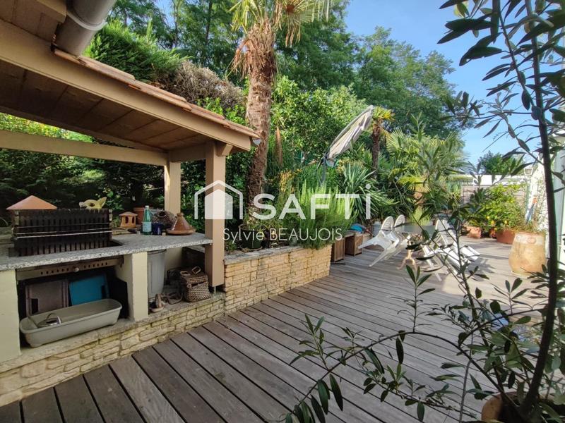 Maison - 258 m² - 7 pièces