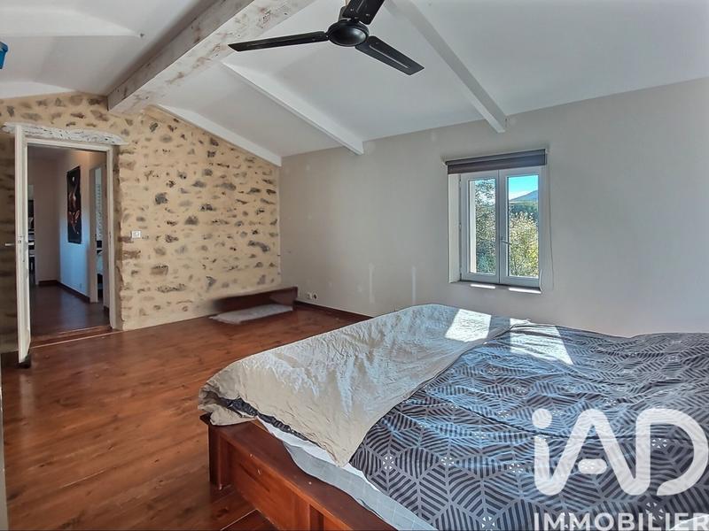 Maison - 253 m² - 4 pièces