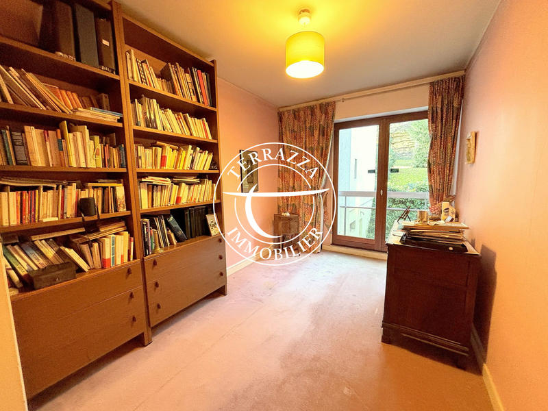 Appartement - 100 m² - 3 pièces