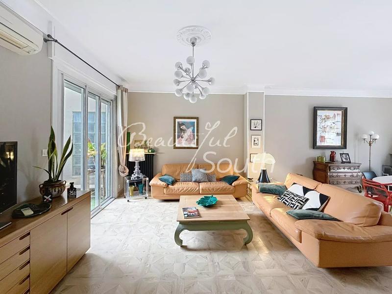 Maison de ville - 297 m² - 8 pièces