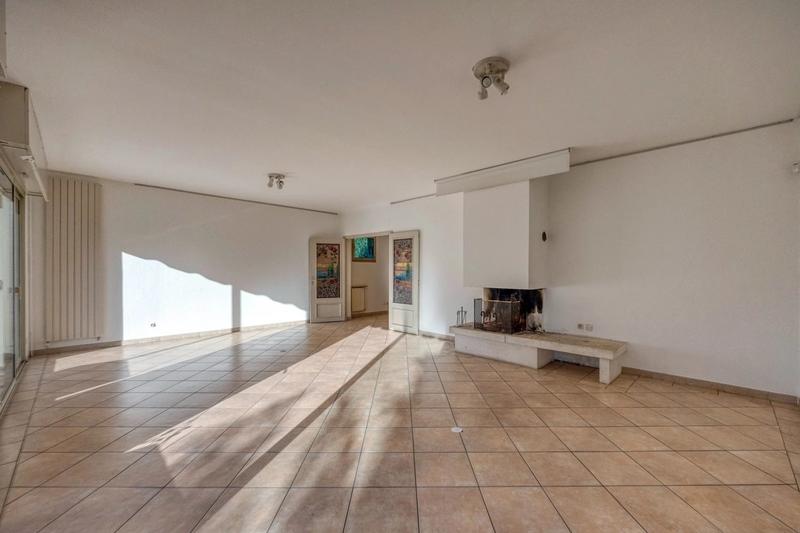 Maison - 207 m² - 8 pièces