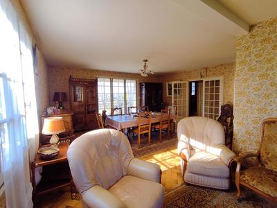 Maison - 139 m² - 7 pièces