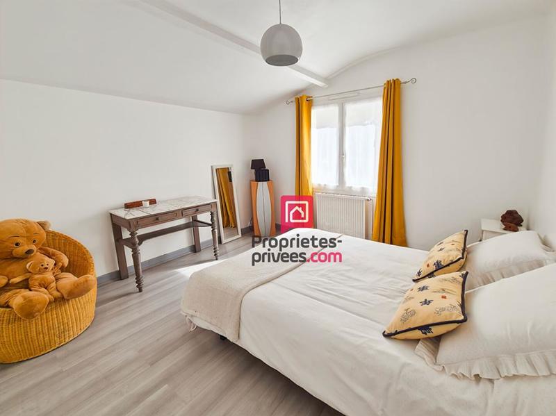 Maison - 225 m² - 8 pièces