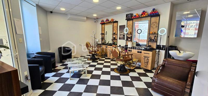 Immeuble - 235 m² - 10 pièces